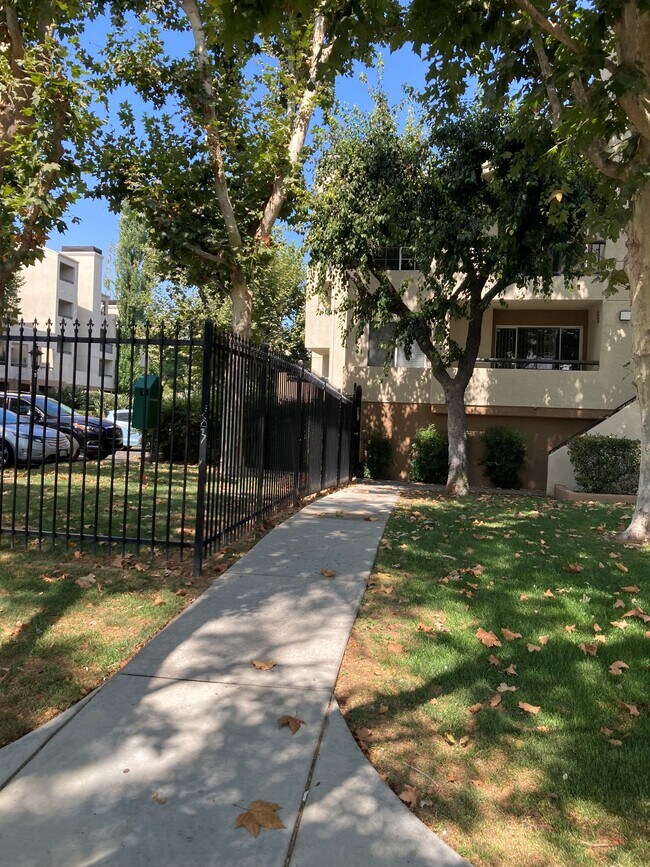 Perimeter fence - 5535 Canoga Ave