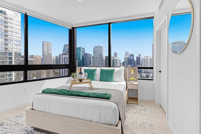 Building Photo - 225 N Miami Ave