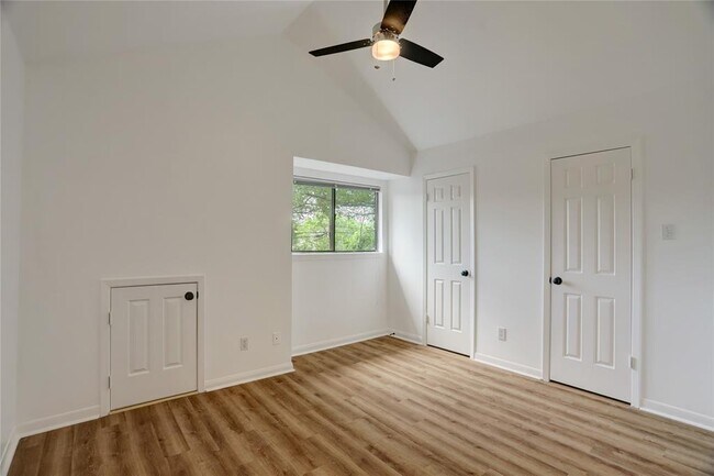 Building Photo - 4815 Willow St