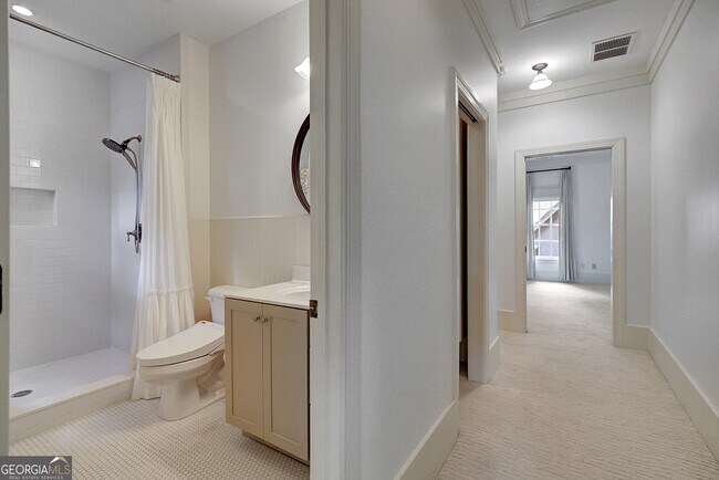 Building Photo - 9043 Selborne Ln