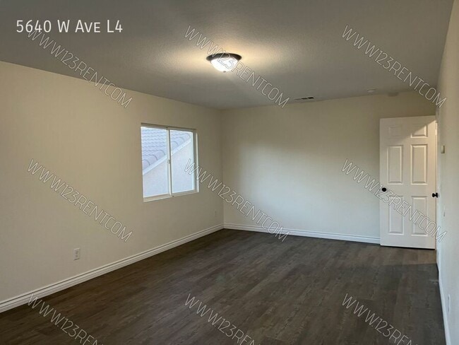 Building Photo - 5640 W Ave L4