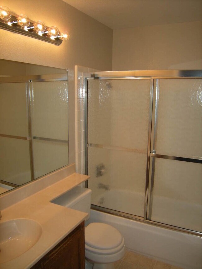 Building Photo - Charming 3-bedroom, 2-bathroom home!