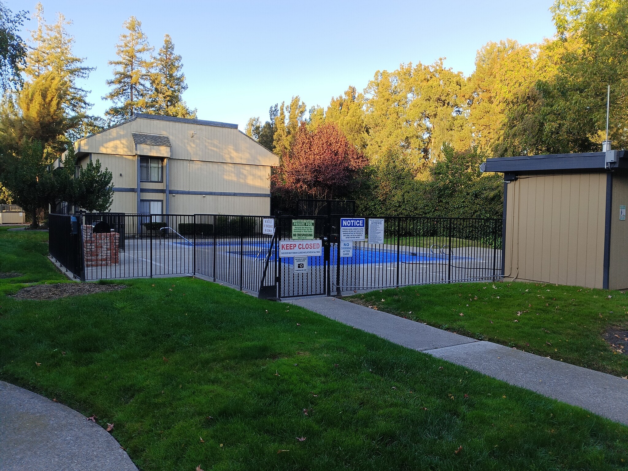 Building Photo - 6724 Plymouth Rd