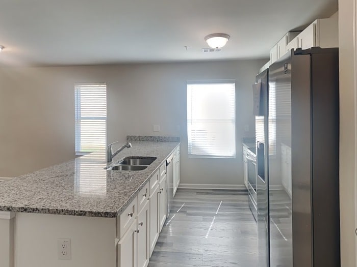 Building Photo - 1048 Wedgewood Ct NE