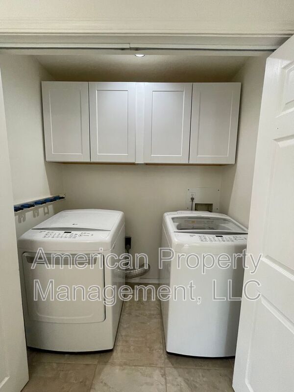 Building Photo - 3711 E 108th St