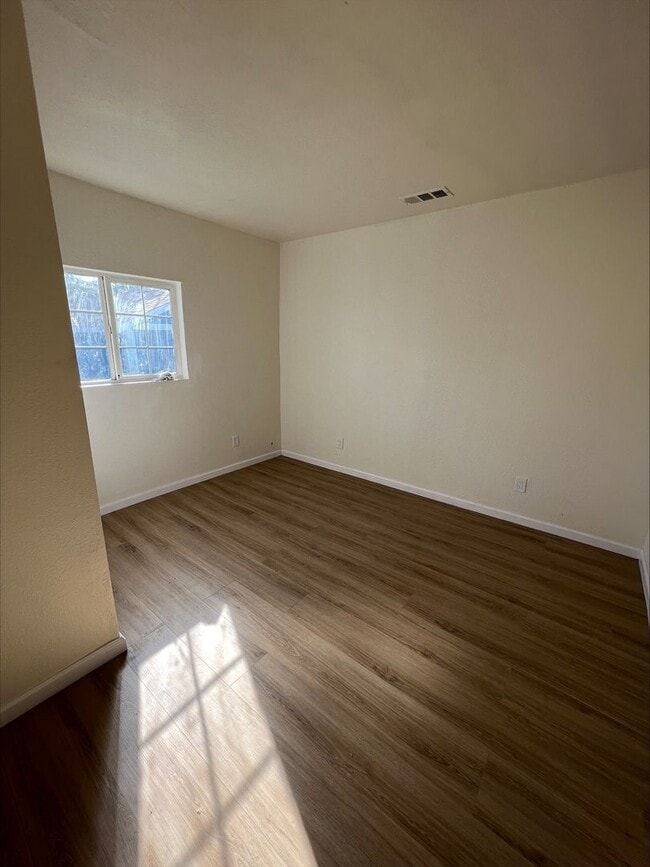 Building Photo - 4136 7th Ave