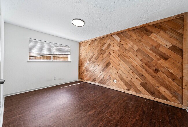 Building Photo - 10230 Trade Winds Dr