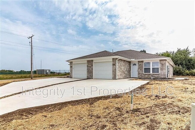 Building Photo - 1510 Coventry Ct