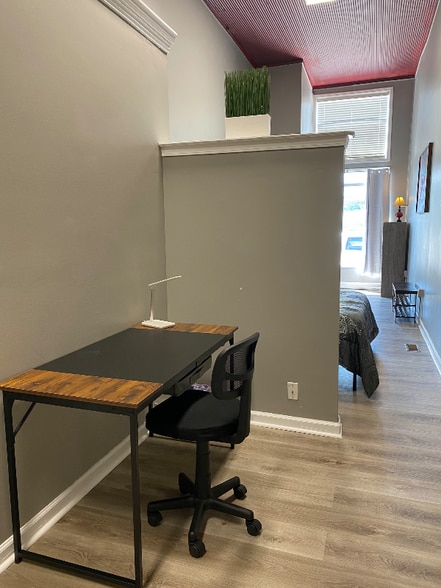 Building Photo - 614 Cherokee St