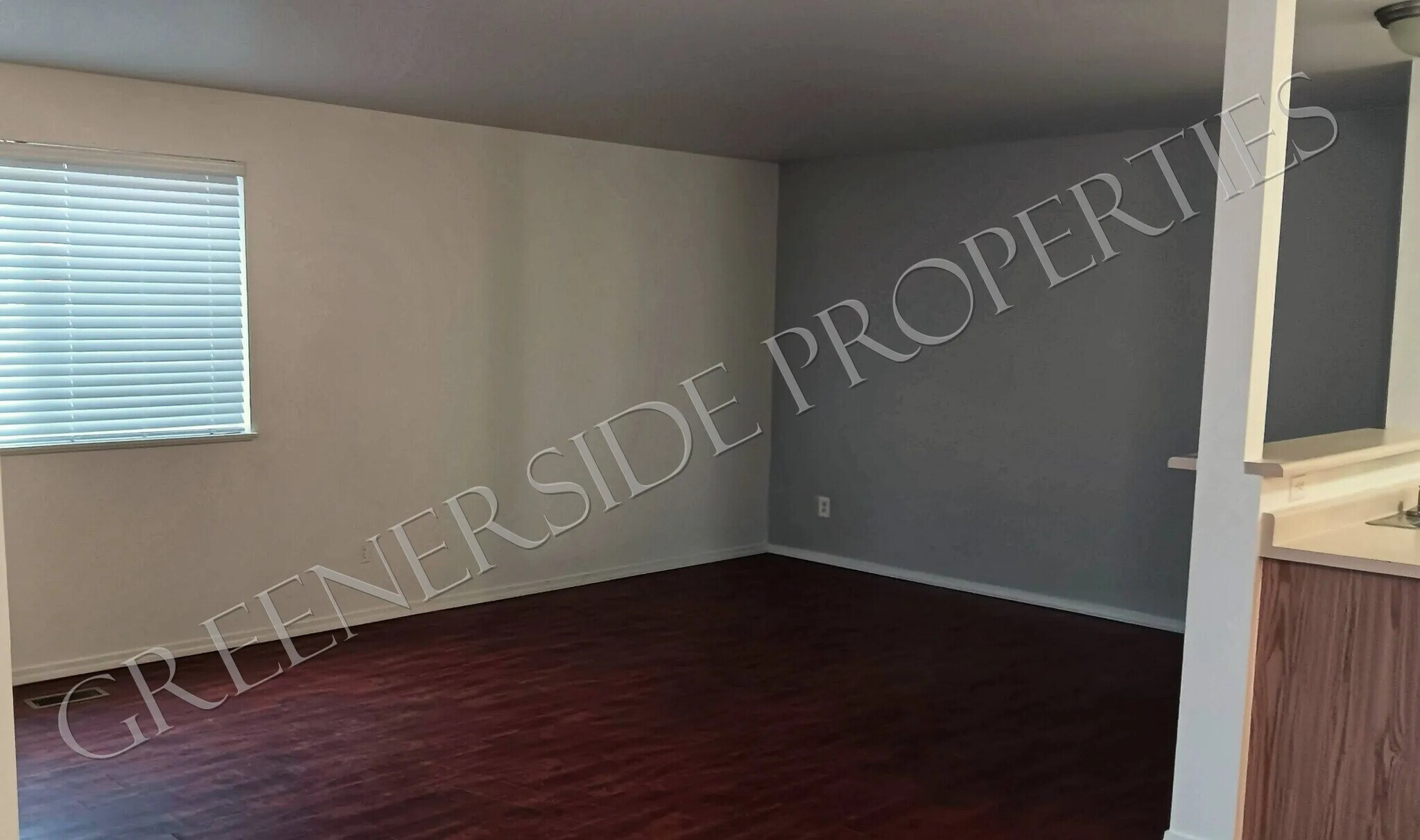 Building Photo - 677 Paradise Plz