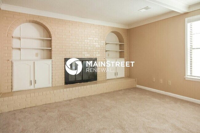 Building Photo - 4 Bedroom Pet-Friendly Home in Cordova, TN with Main Street Renewal