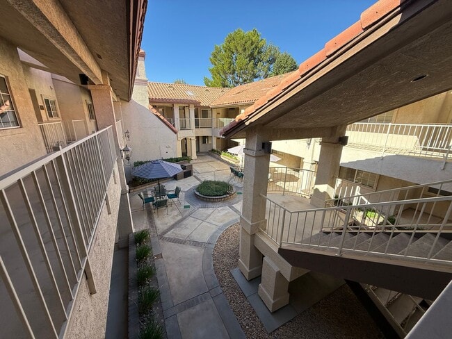 Building Photo - Jess Ranch- Brookhollow Condo, 55+ Communi...