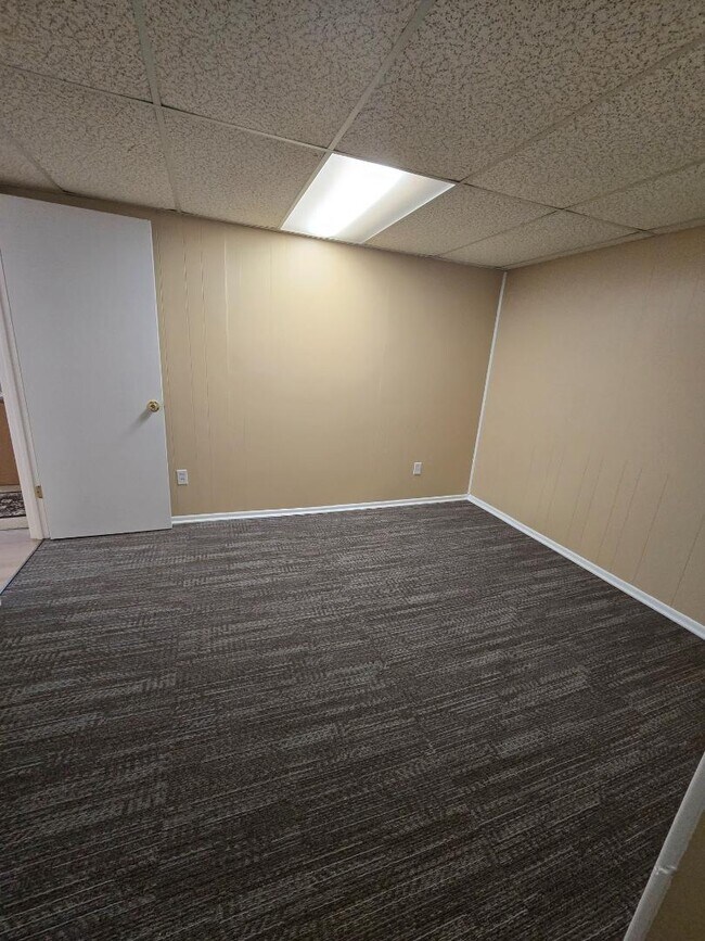 Building Photo - 58 Weis Ave