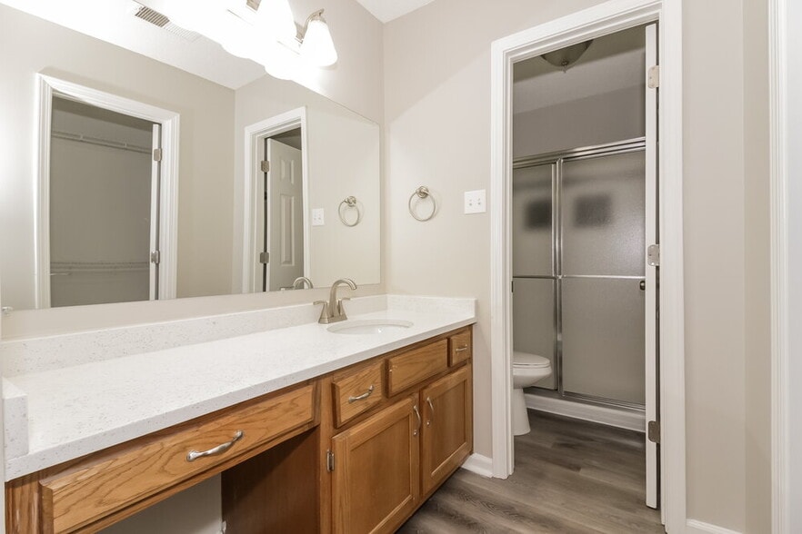 Building Photo - 9831 Riggan Dr