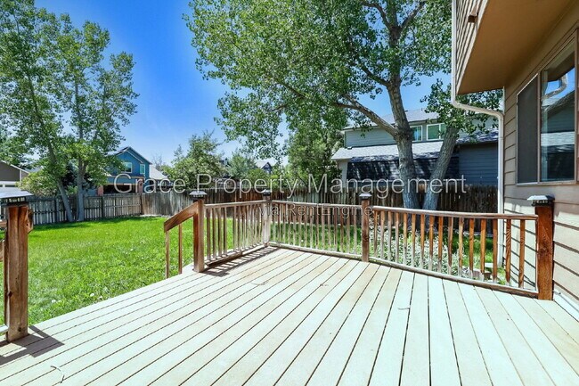 Building Photo - 1144 E 12th Ct