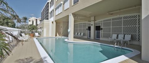 Building Photo - 9577 Gulf Shore Dr