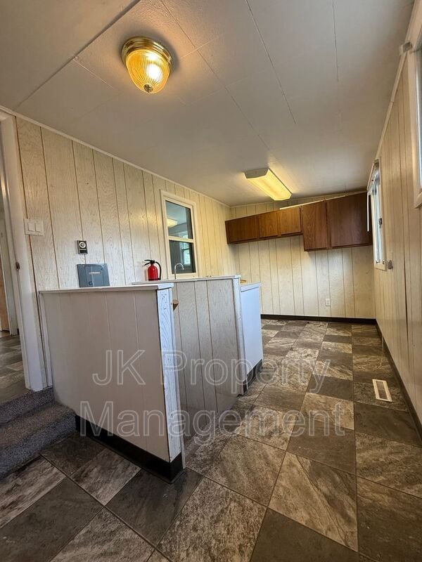 Building Photo - 2111 7th Ave N