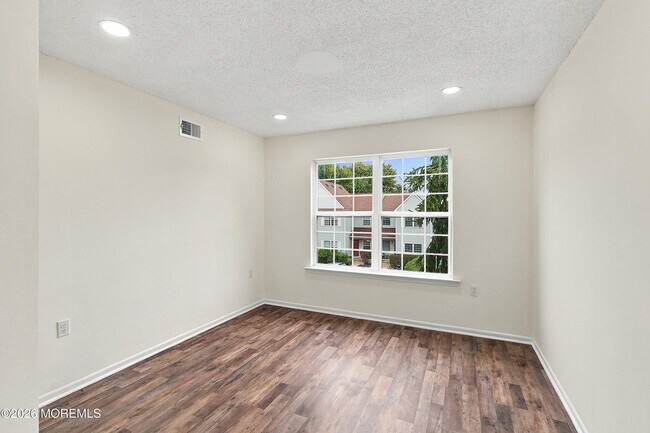 Building Photo - 707 Hatchery Ct