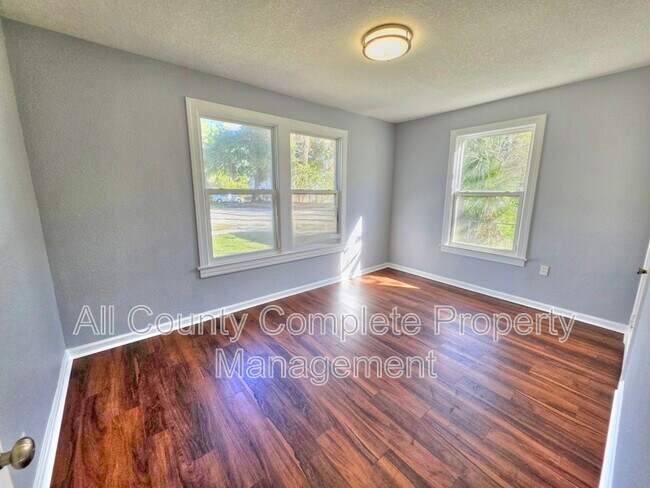 Building Photo - 616 Woodbine St