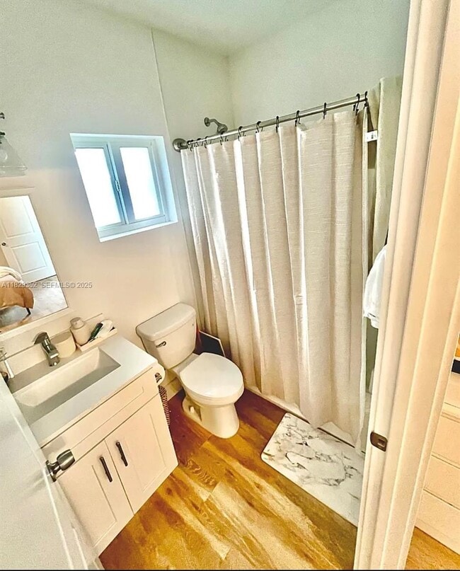 Building Photo - 104 Poinciana Dr