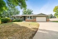 Building Photo - 2412 S Sheffield Cir