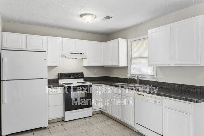 Building Photo - 3352 Hartston Dr
