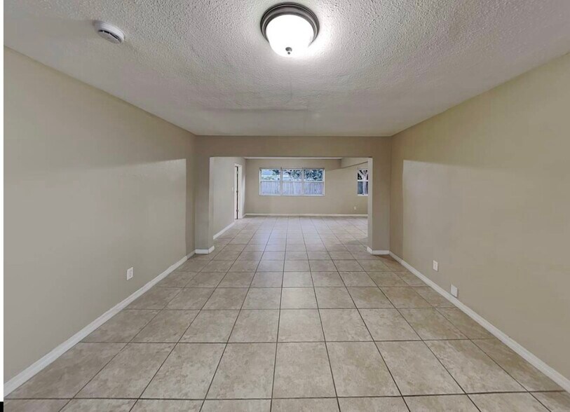 Building Photo - 5702 Jefferson St