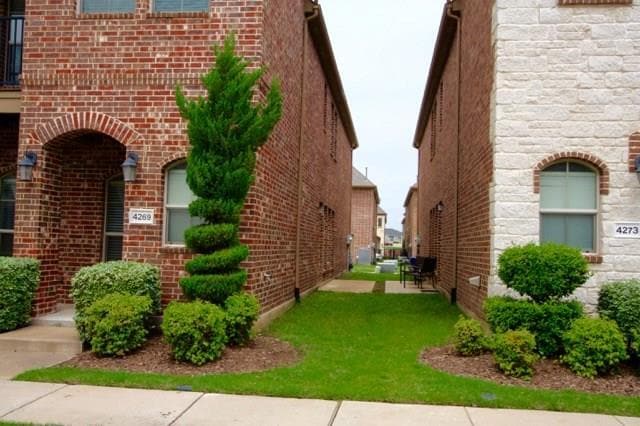 Building Photo - 4269 Comanche Dr