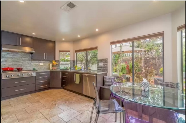 Building Photo - 4026 Caminito Cassis