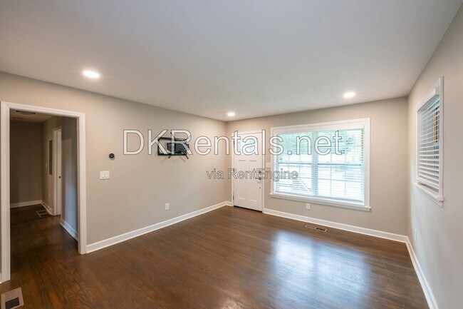 Building Photo - 2131 Bixler Cir