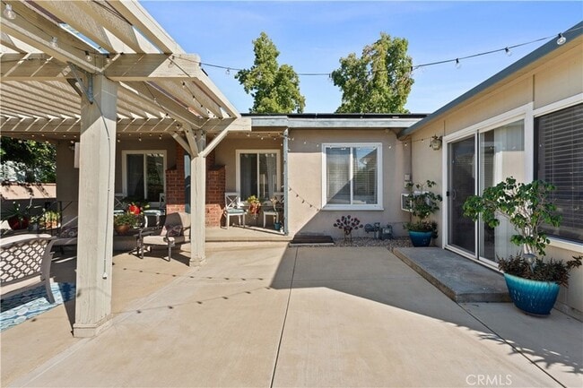 Building Photo - 855 N 3rd Ave