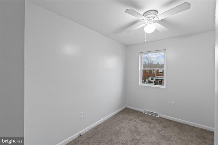 Building Photo - 8146 Del Haven Rd