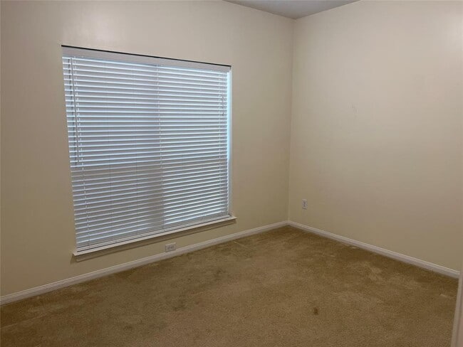 Building Photo - 406 Price Dr