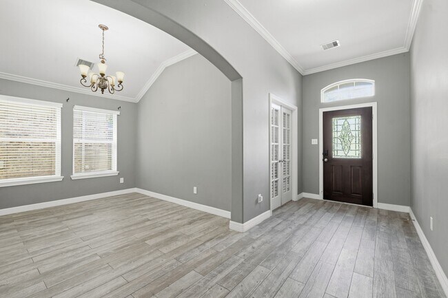 Building Photo - 1715 Round Oak Ln