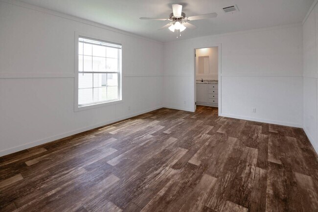Building Photo - 1455 Whispering Pnes Lp