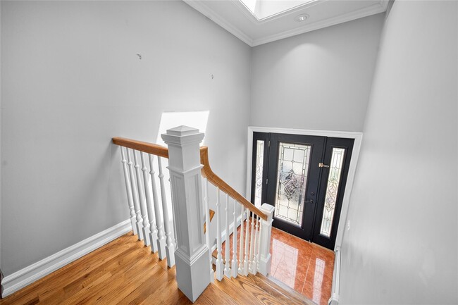 Building Photo - 67 Greatwater Ave