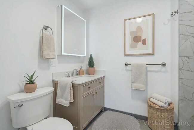 Building Photo - 2 Summit Dr