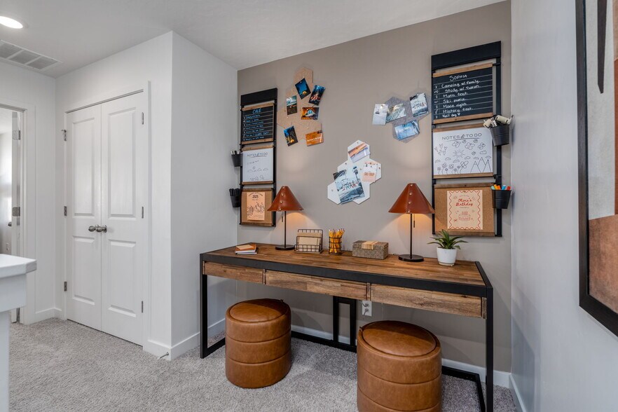 Building Photo - 1566 N Summer Spgs Cv