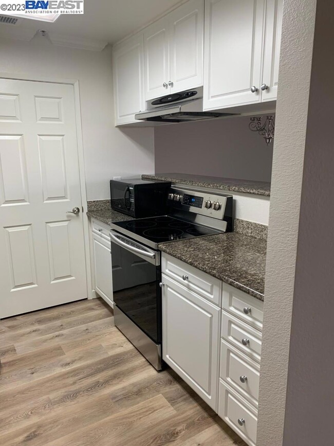Building Photo - 805 Watson Canyon Ct