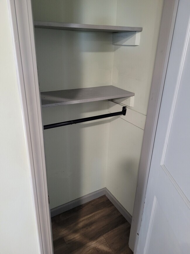 Building Photo - 127 Boston Ct