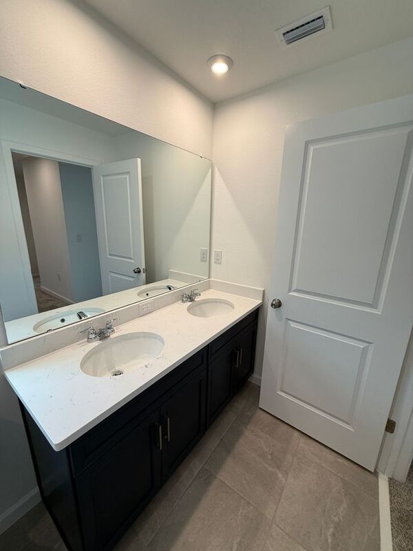 Building Photo - 4196 Sadler Rd