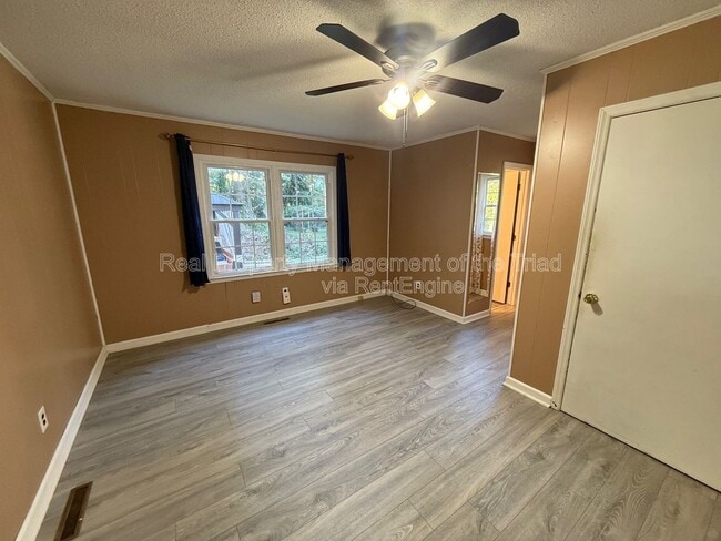 Building Photo - 3013 Masonic Dr
