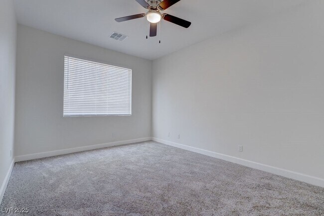 Building Photo - 72 Dollar Pointe Ave