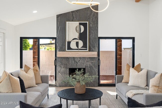 Building Photo - 1643 W Griswold Rd