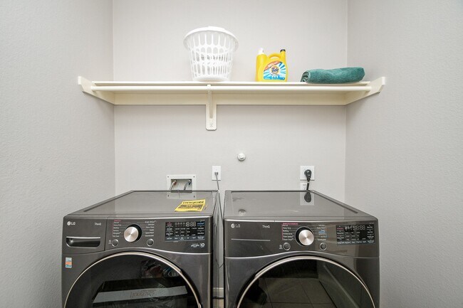 Building Photo - 3318 Grand Cane Ln