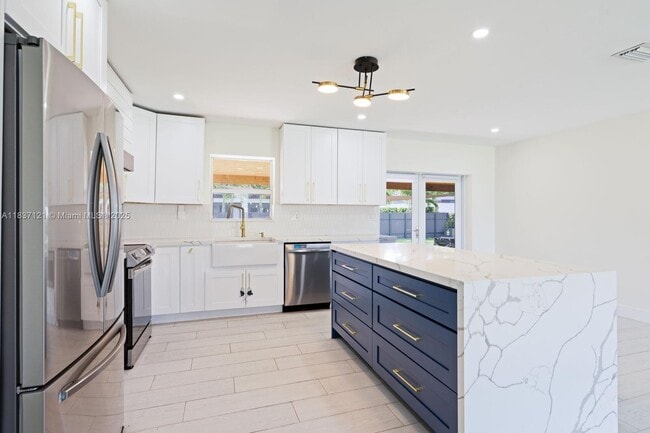 Building Photo - 18013 SW 89th Pl