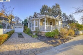 Building Photo - 4536 First St