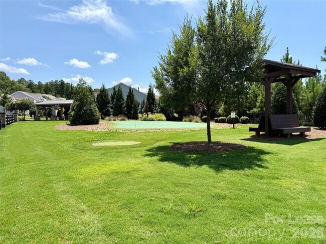 Building Photo - 4019 Oakmere Rd