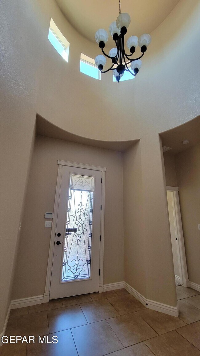 Building Photo - 11512 Porfirio Payan Dr