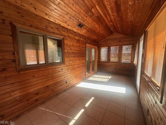 Building Photo - 2465 Entrada Dr
